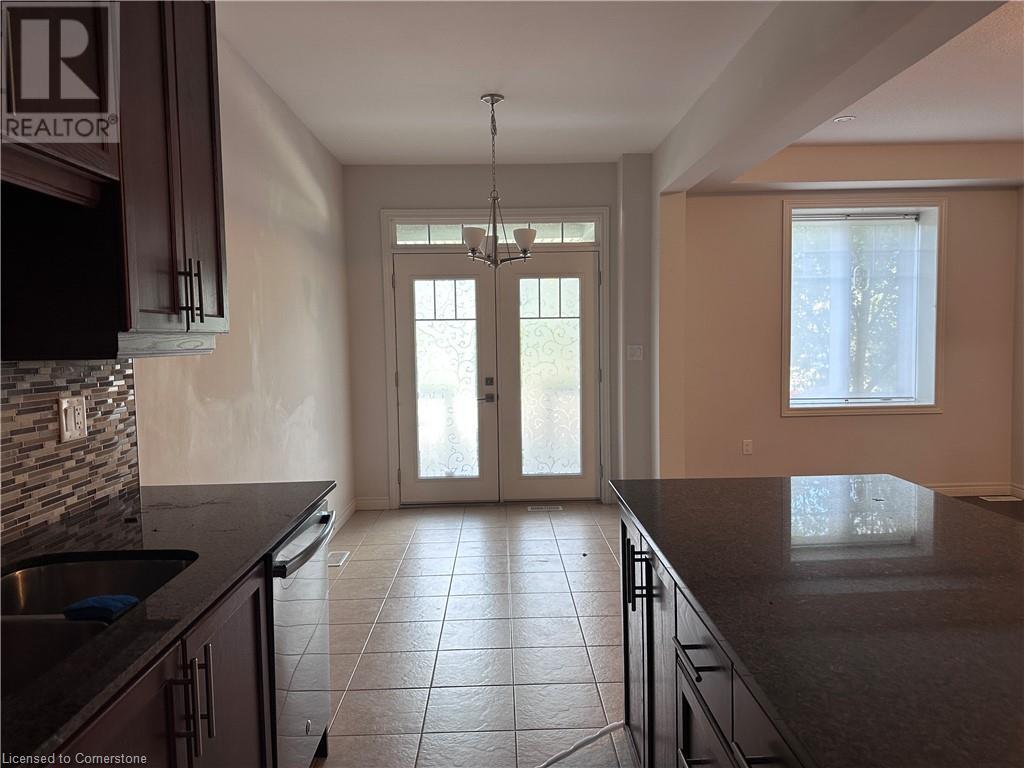 Photo 4 of 6 Farley Lane, Hamilton ON