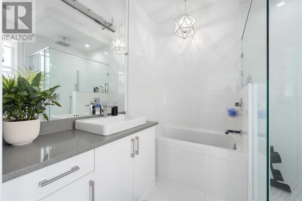Photo 6 of 415 6 Street Ne, Calgary AB
