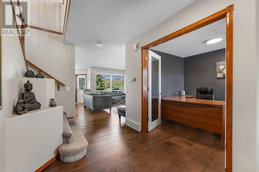 Single Family House for Sale in  Hidden Valley Manor NW Hidden Valley Calgary 