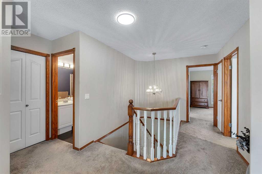 Single Family House for Sale in  Hidden Valley Manor NW Hidden Valley Calgary 