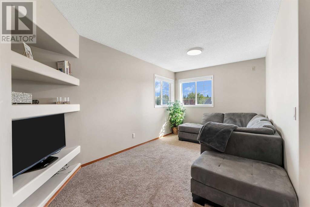 Single Family House for Sale in  Hidden Valley Manor NW Hidden Valley Calgary 