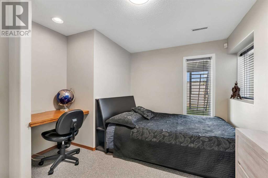 Single Family House for Sale in  Hidden Valley Manor NW Hidden Valley Calgary 