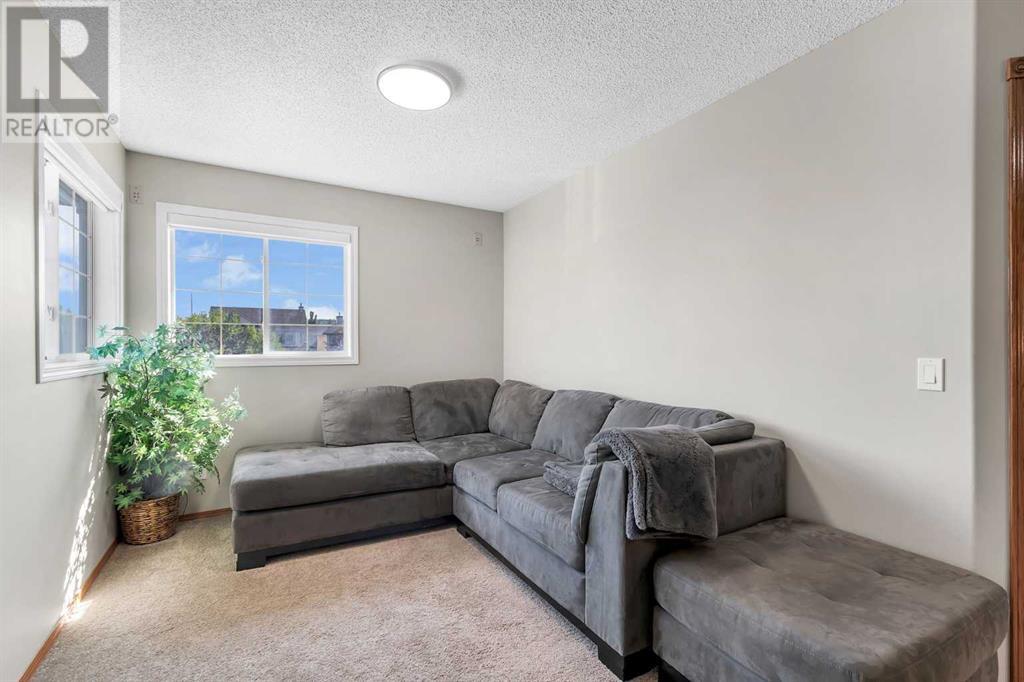 Single Family House for Sale in  Hidden Valley Manor NW Hidden Valley Calgary 