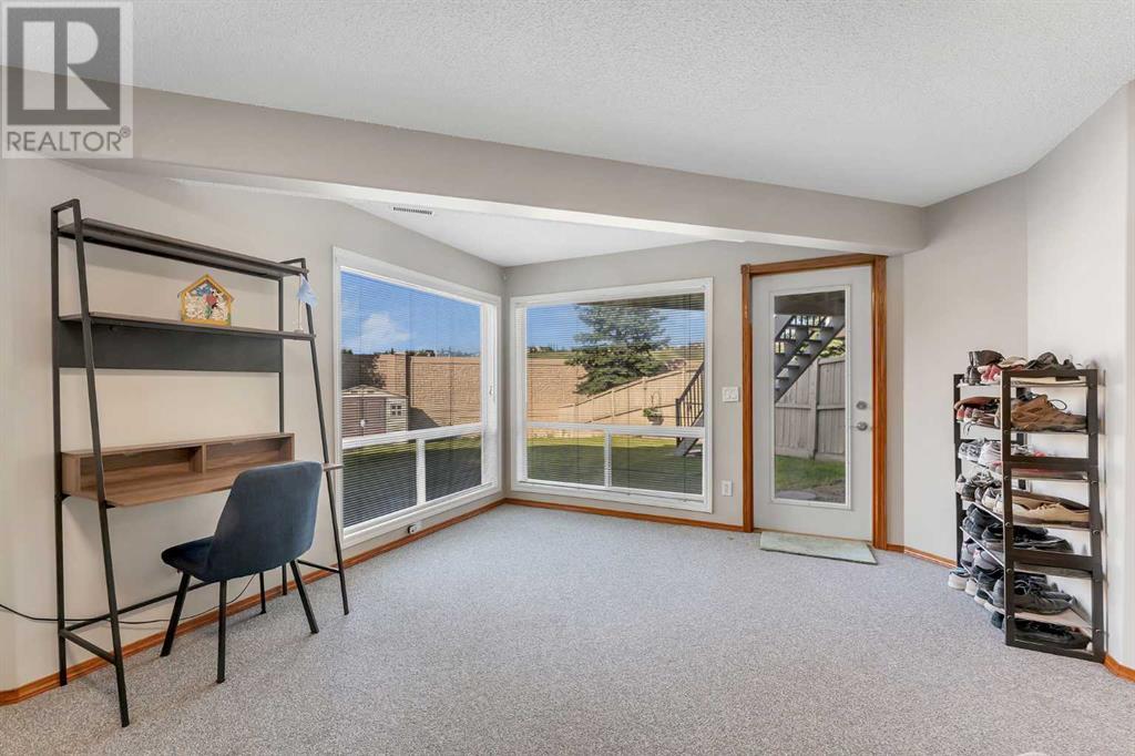 Single Family House for Sale in  Hidden Valley Manor NW Hidden Valley Calgary 
