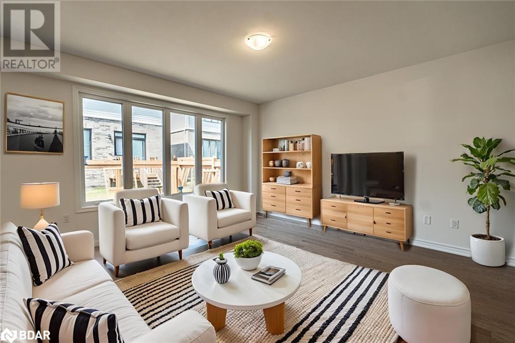 Photo 2 of 11 Gemini Drive, Barrie ON