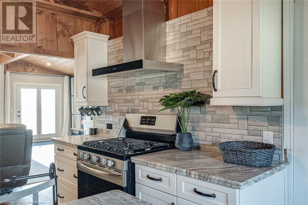 Photo 11 of 71 Lakeshore Road, Selkirk ON