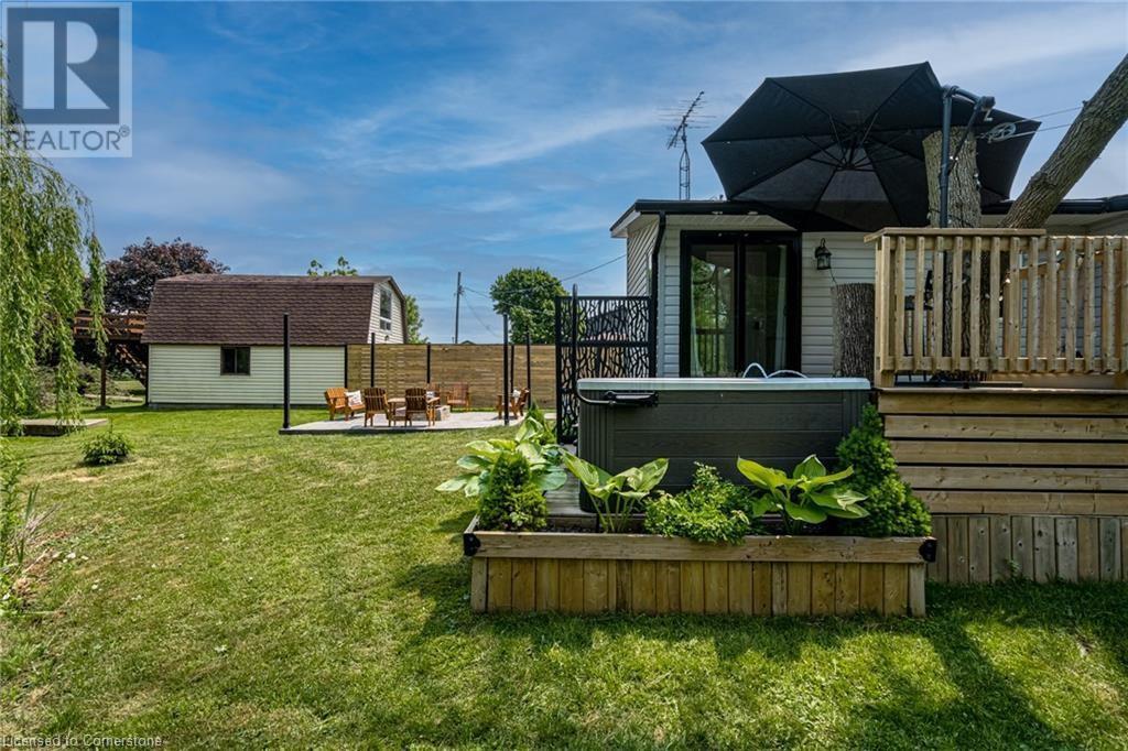 Photo 28 of 71 Lakeshore Road, Selkirk ON