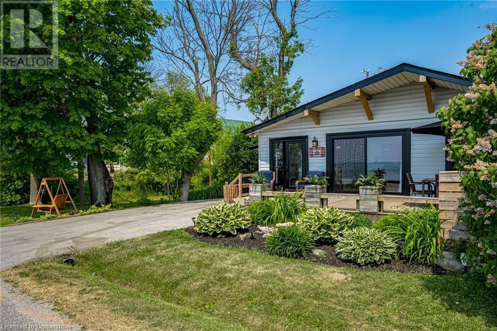 Photo 4 of 71 Lakeshore Road, Selkirk ON