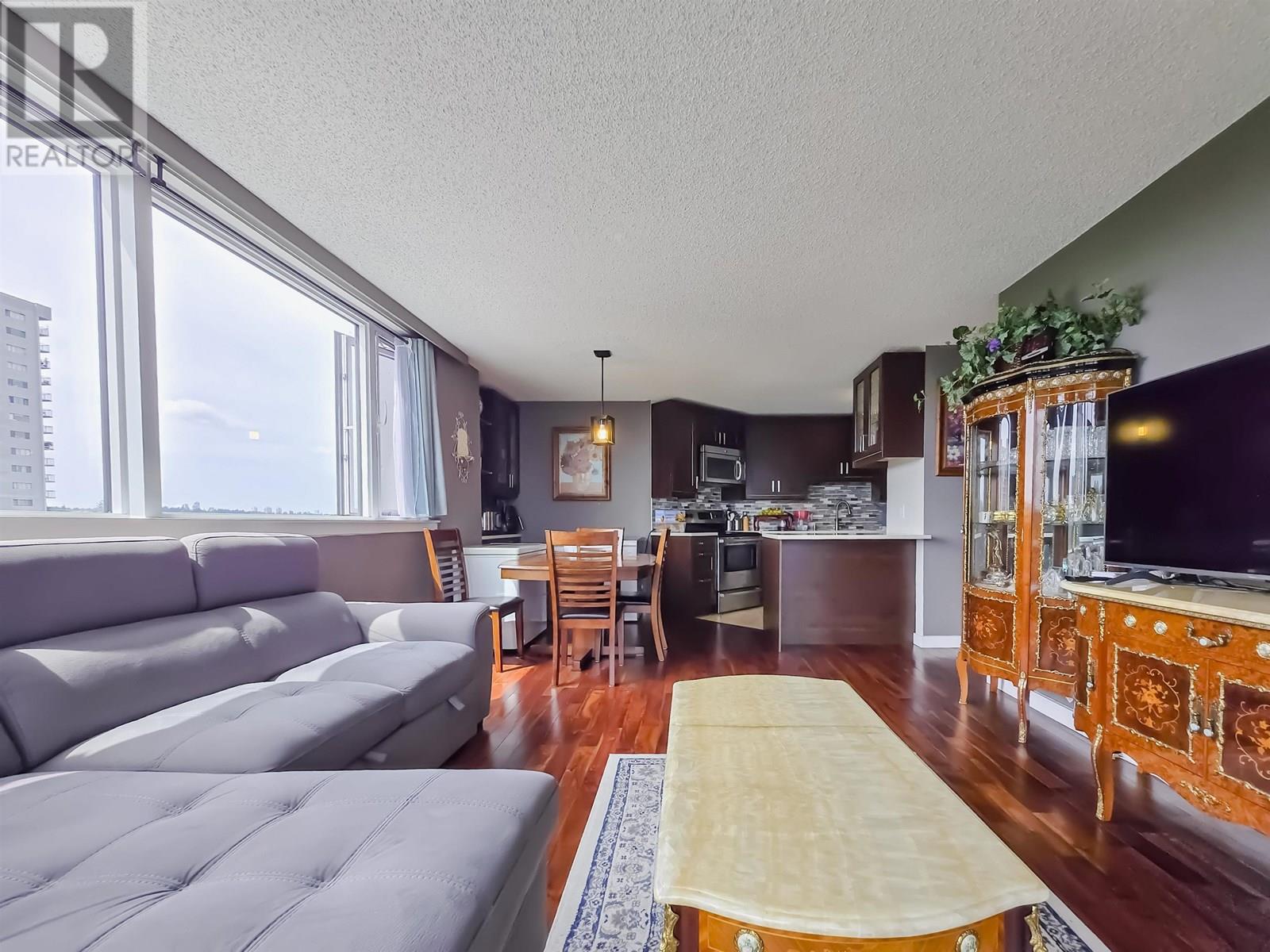 Photo 7 of 708 3980 Carrigan Court, Burnaby BC
