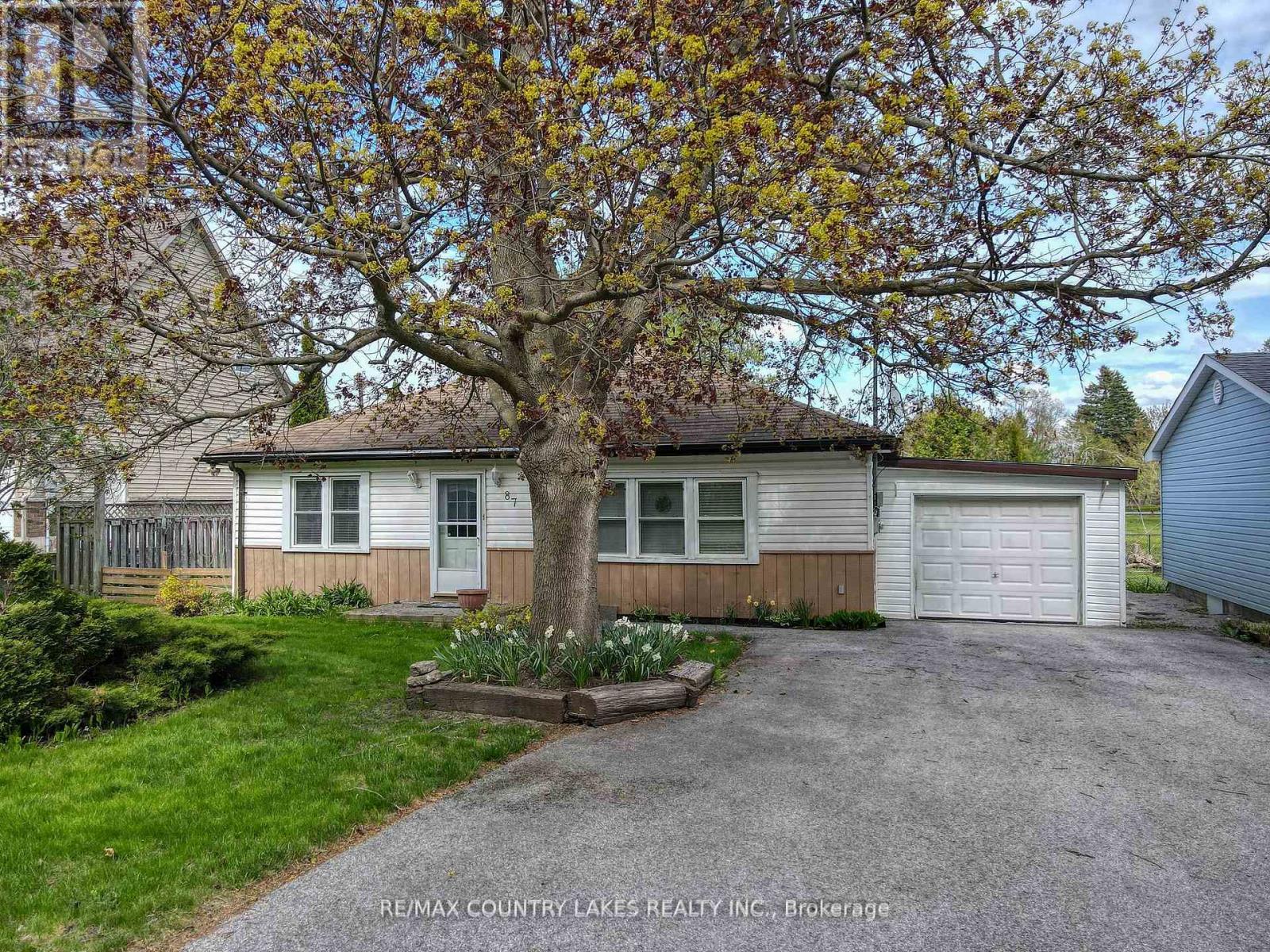 Photo 1 of 87 Grew Boulevard, Georgina ON