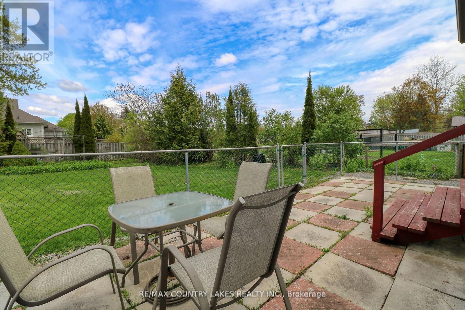 Photo 12 of 87 Grew Boulevard, Georgina ON