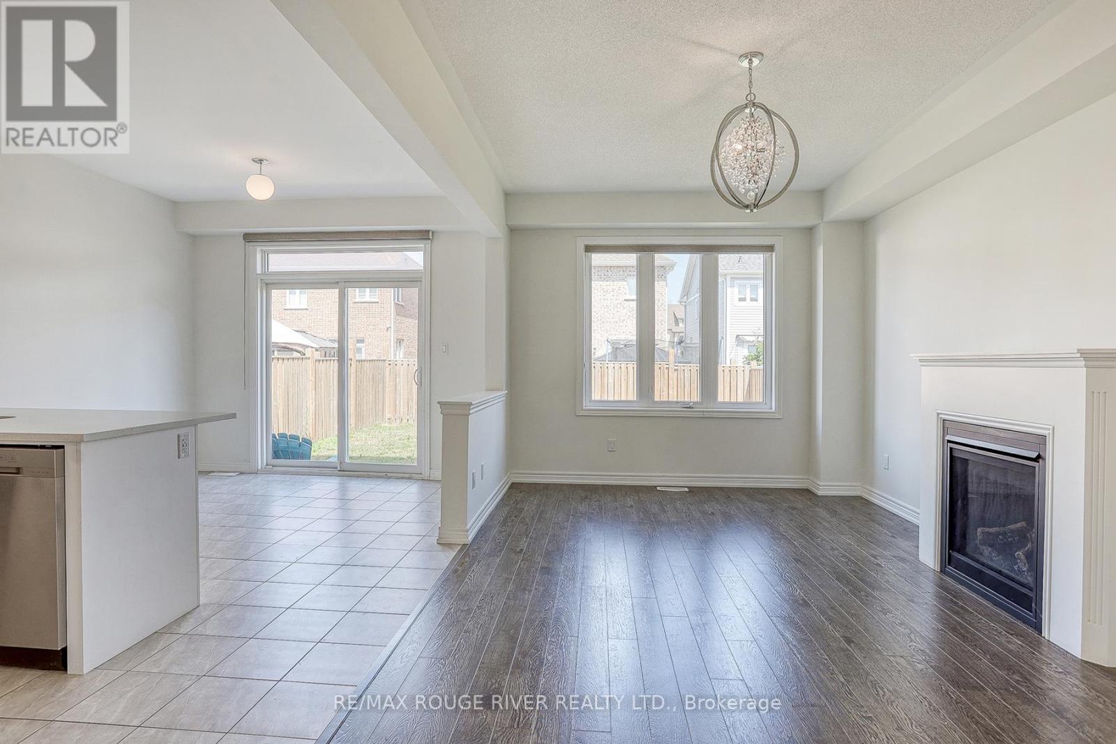 Photo 25 of 35 Thomas Bird Street, Clarington ON