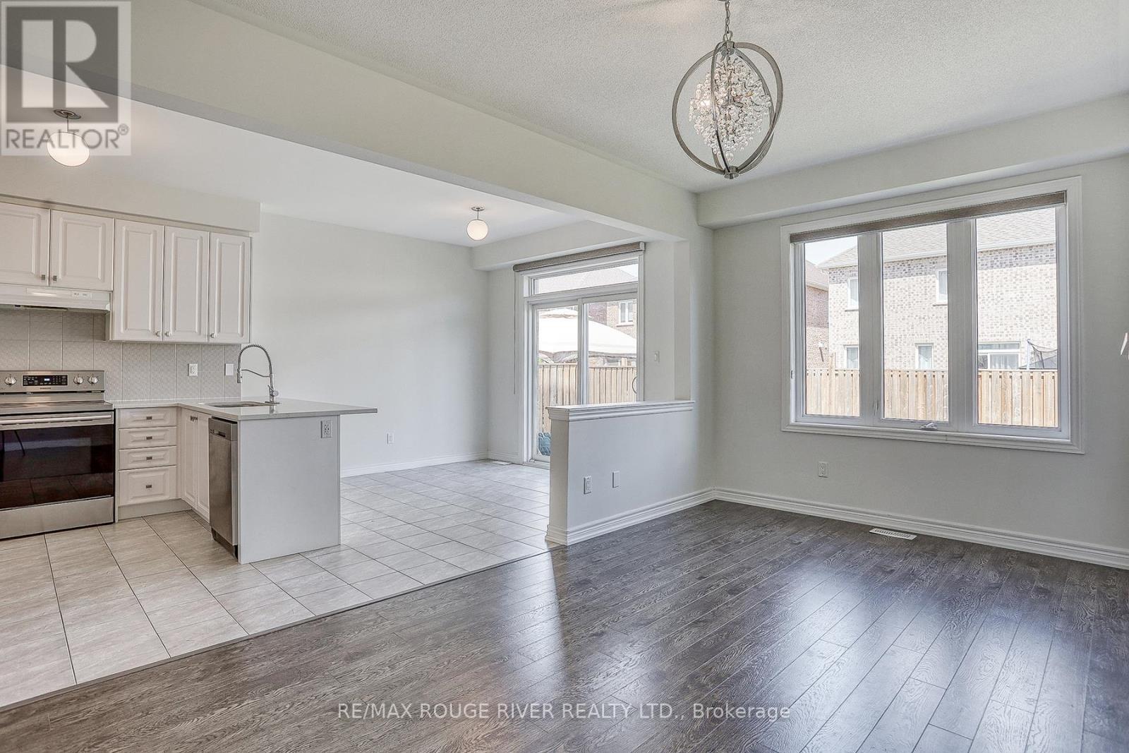 Photo 42 of 35 Thomas Bird Street, Clarington ON