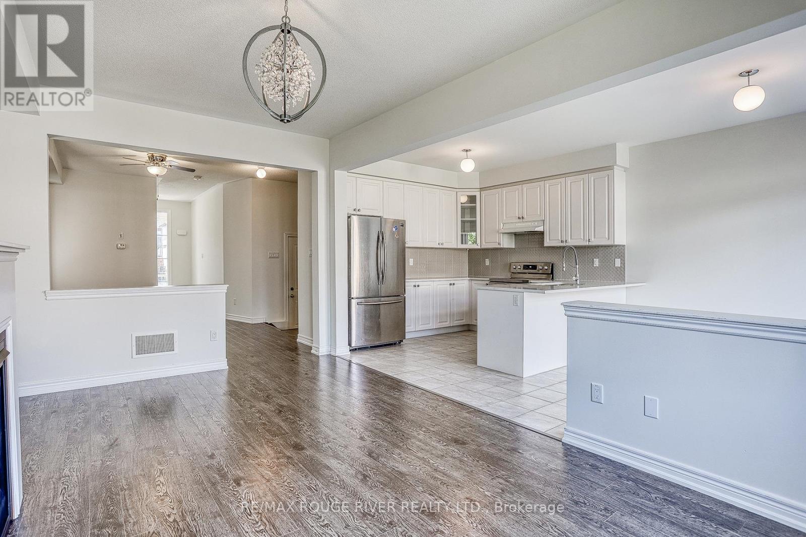 Photo 18 of 35 Thomas Bird Street, Clarington ON