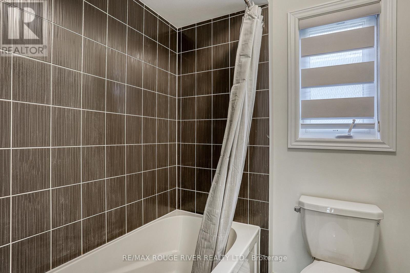 Photo 7 of 35 Thomas Bird Street, Clarington ON