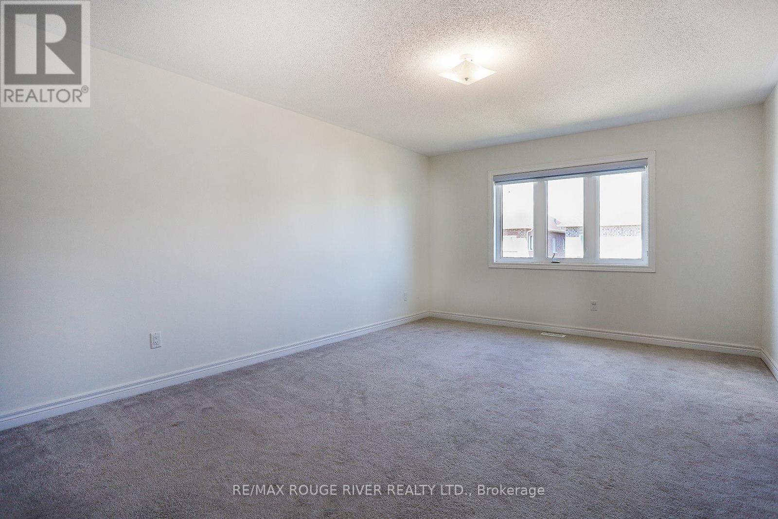 Photo 39 of 35 Thomas Bird Street, Clarington ON