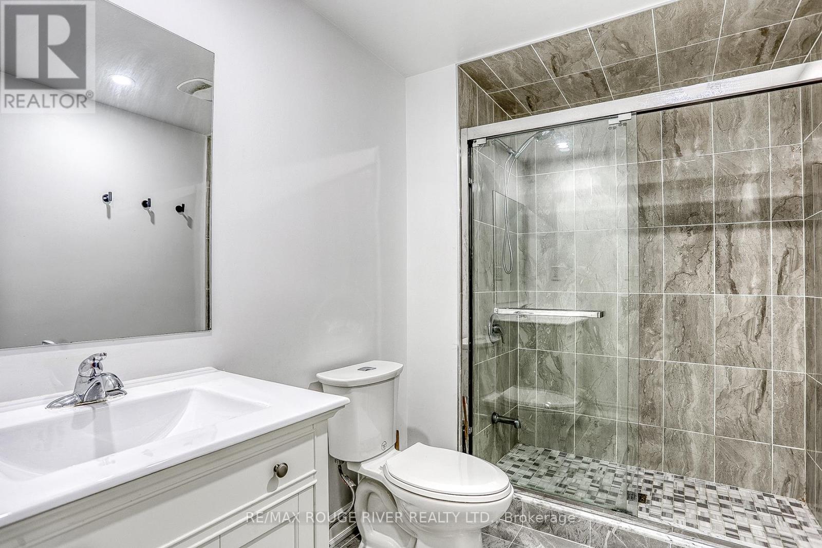 Photo 41 of 35 Thomas Bird Street, Clarington ON