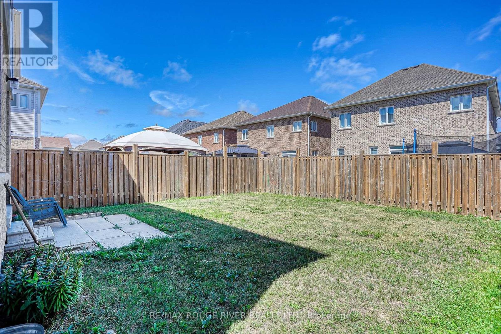 Photo 26 of 35 Thomas Bird Street, Clarington ON