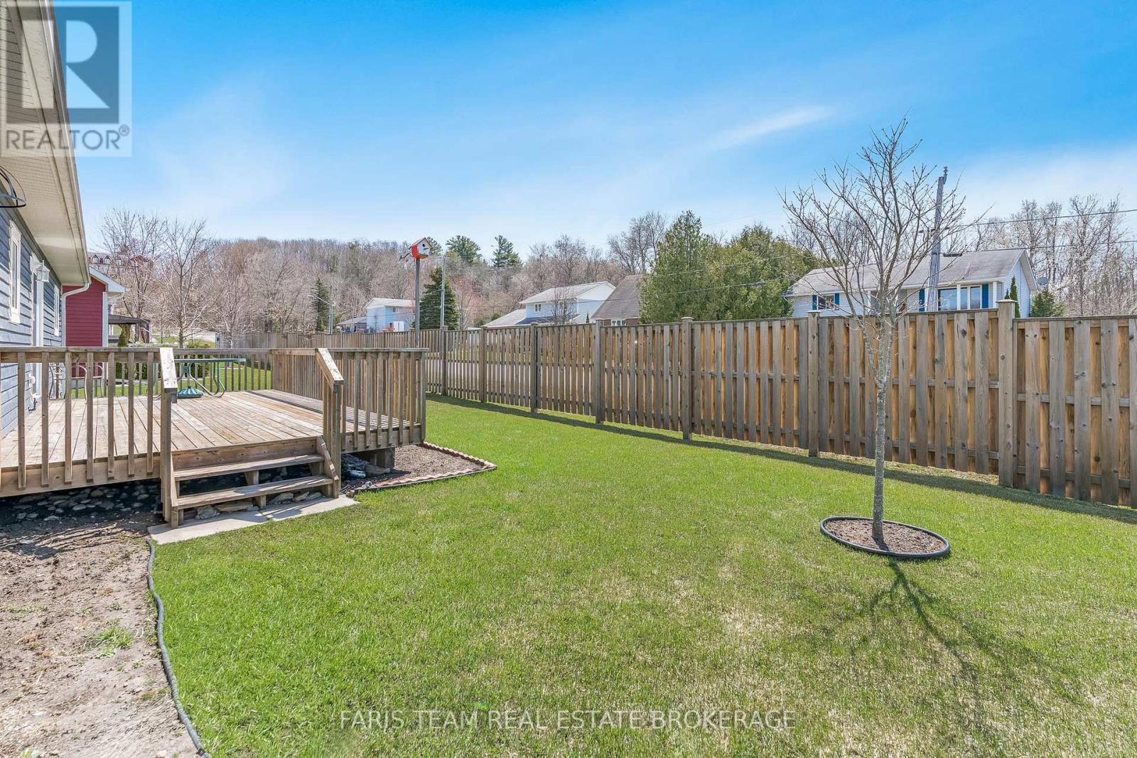 Photo 16 of 18 Grew Crescent, Penetanguishene ON