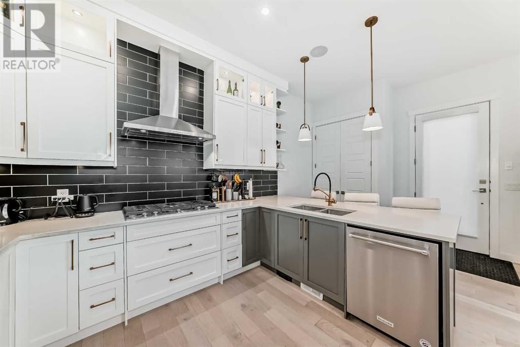 Single Family House for Sale in    Street SW Shaganappi Calgary 