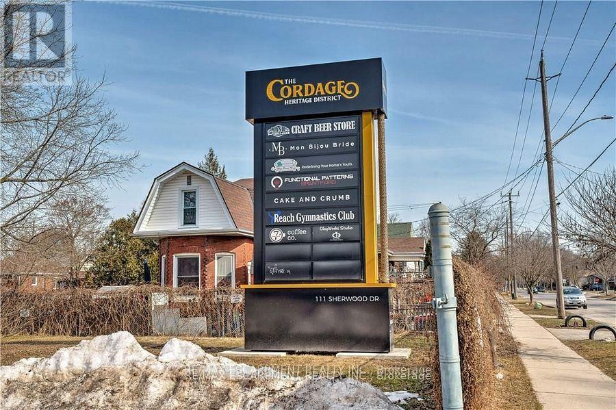 Photo 15 of 8 111 Sherwood Drive, Brantford ON