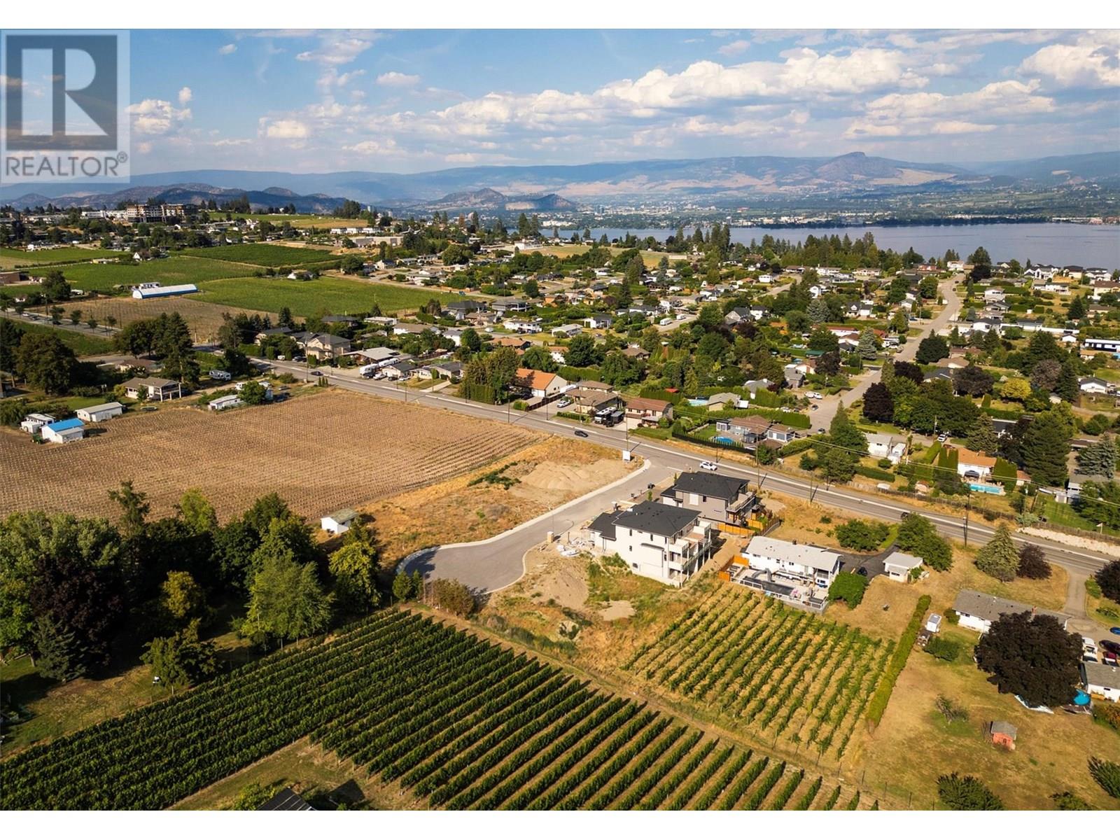 1038 Kitson Court, West Kelowna