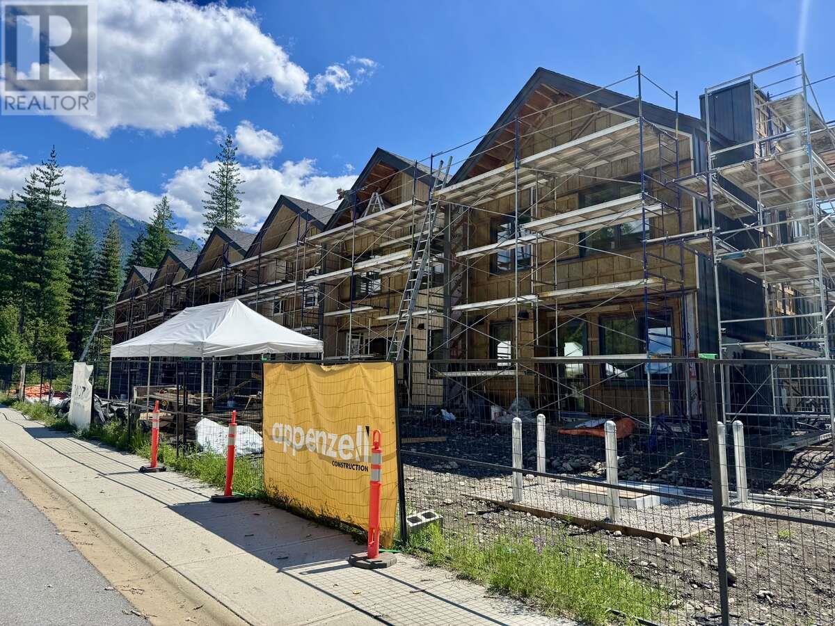 1048 Williams Gate Lane, Revelstoke
