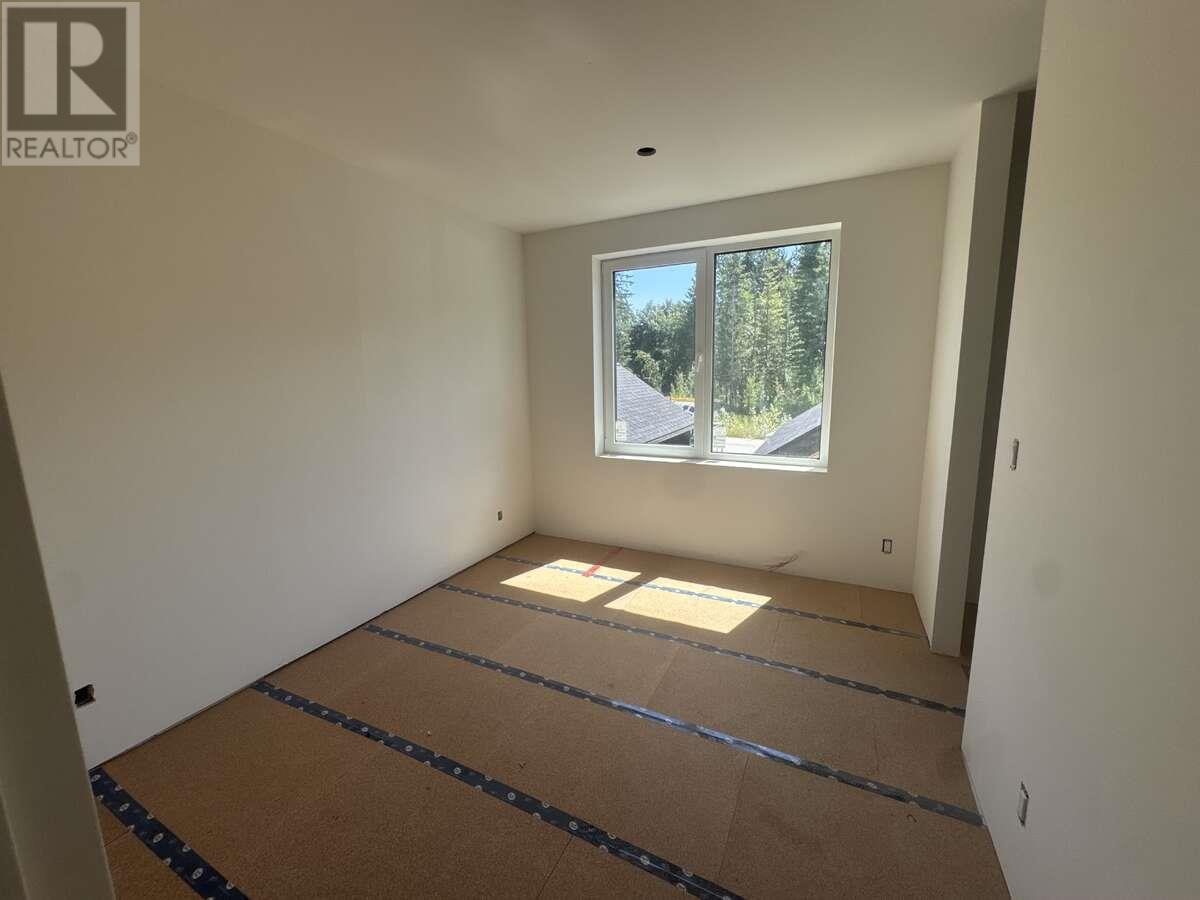1048 Williams Gate Lane, Revelstoke