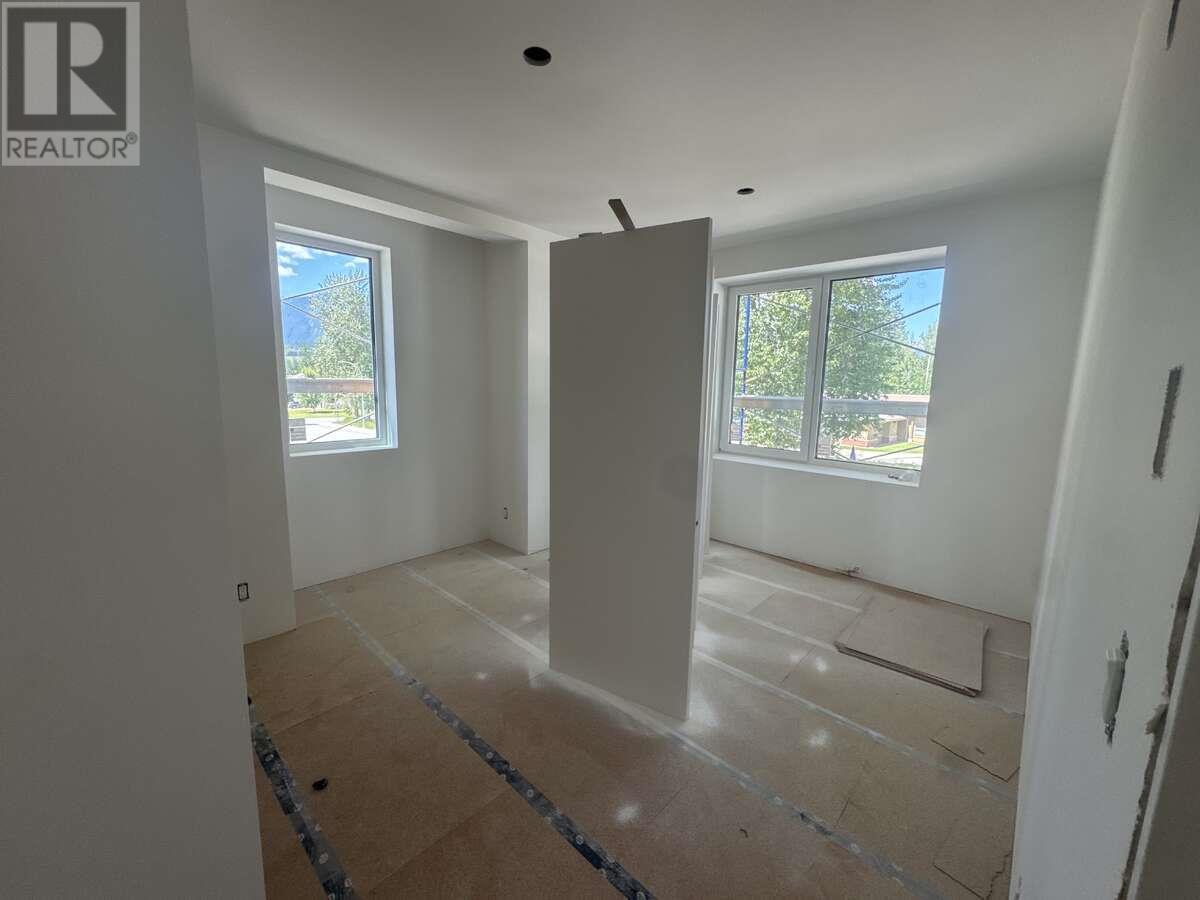 1048 Williams Gate Lane, Revelstoke