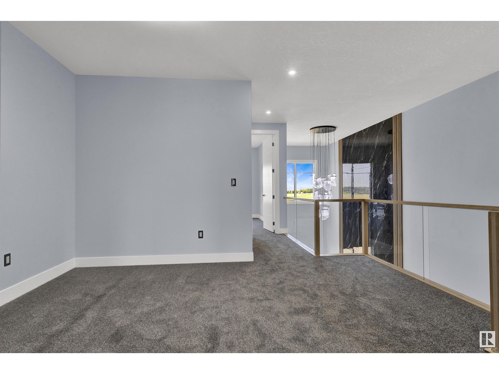 Photo 27 of 2020 155 Av Nw, Edmonton AB