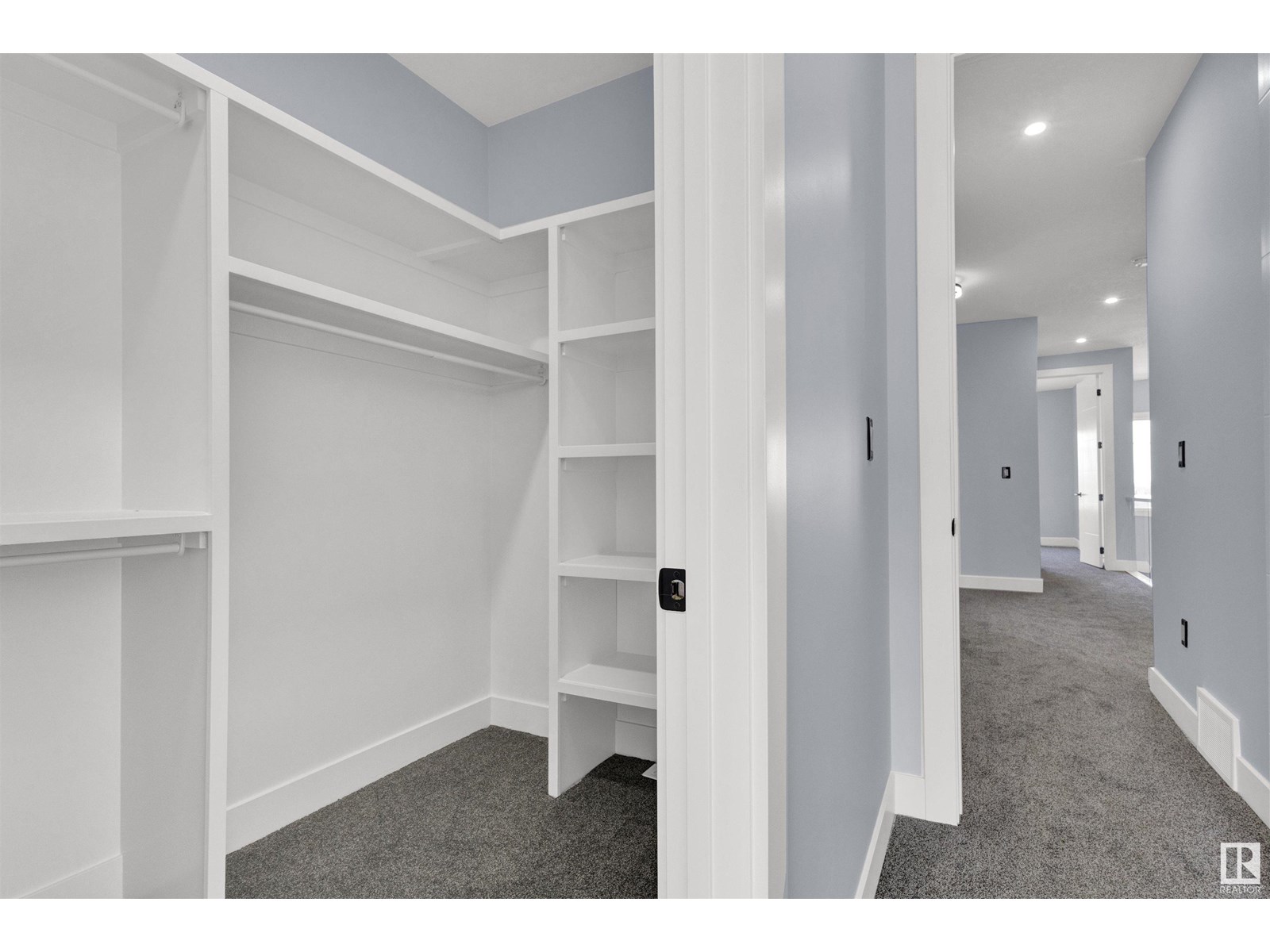 Photo 22 of 2020 155 Av Nw, Edmonton AB