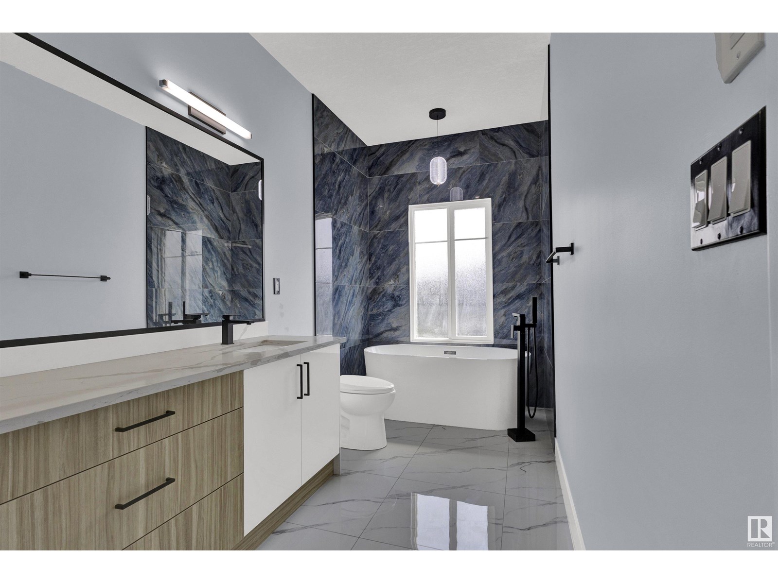 Photo 49 of 2020 155 Av Nw, Edmonton AB