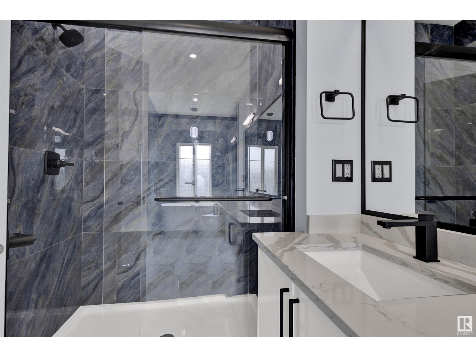 Photo 51 of 2020 155 Av Nw, Edmonton AB