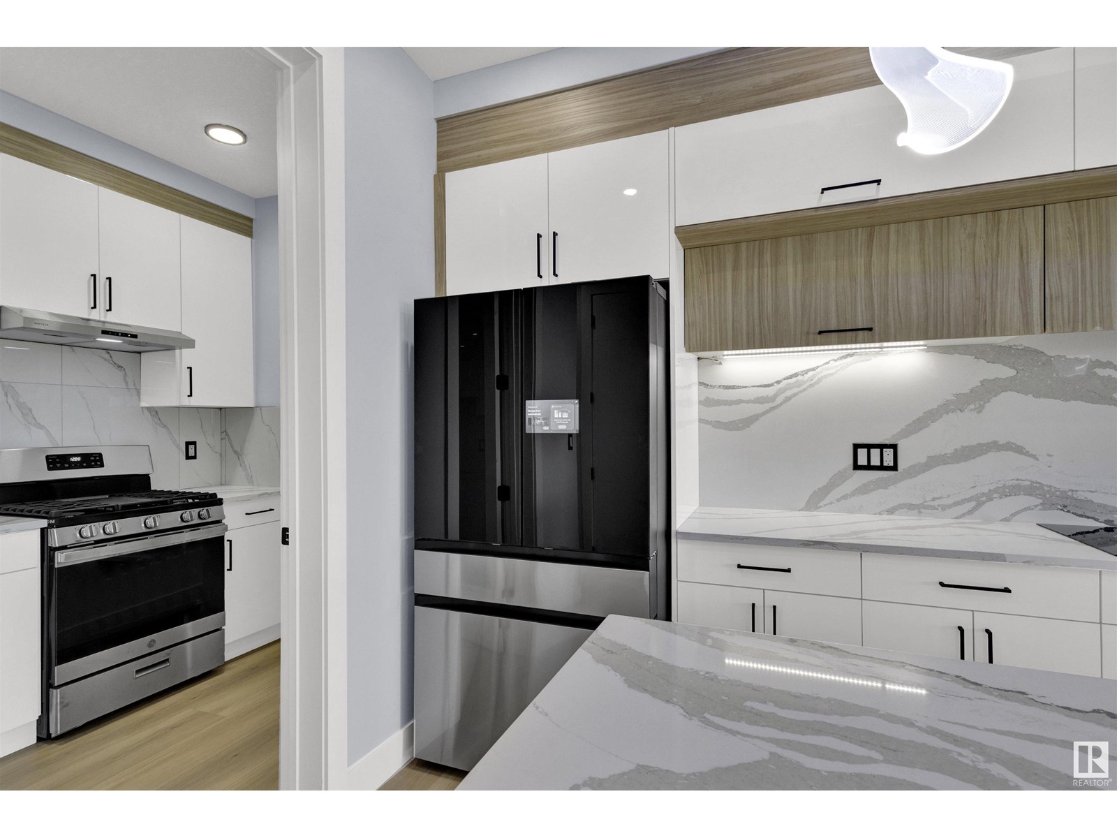 Photo 40 of 2020 155 Av Nw, Edmonton AB