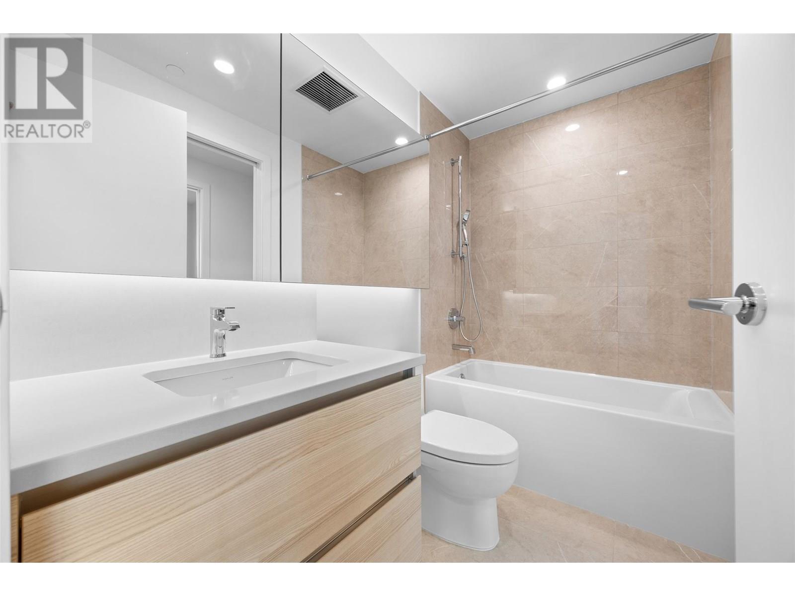 Photo 18 of 238 Leon Avenue Unit 1403, Kelowna BC