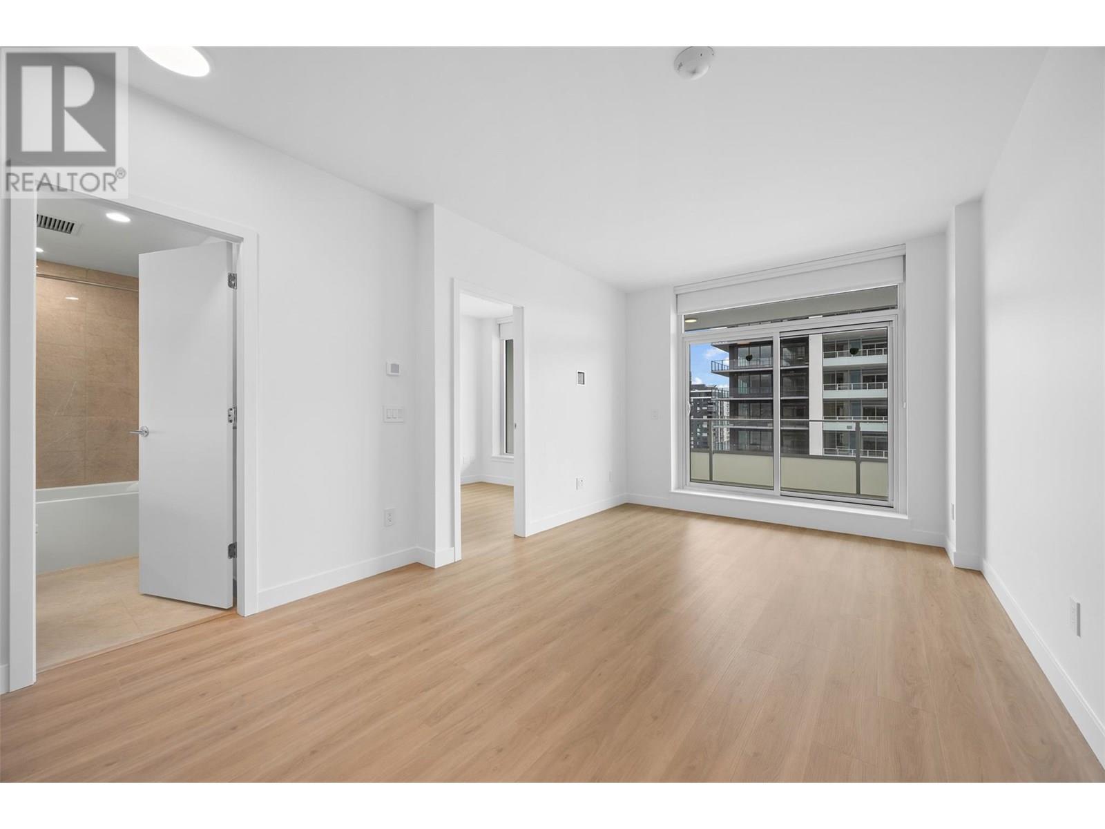 Photo 9 of 238 Leon Avenue Unit 1403, Kelowna BC