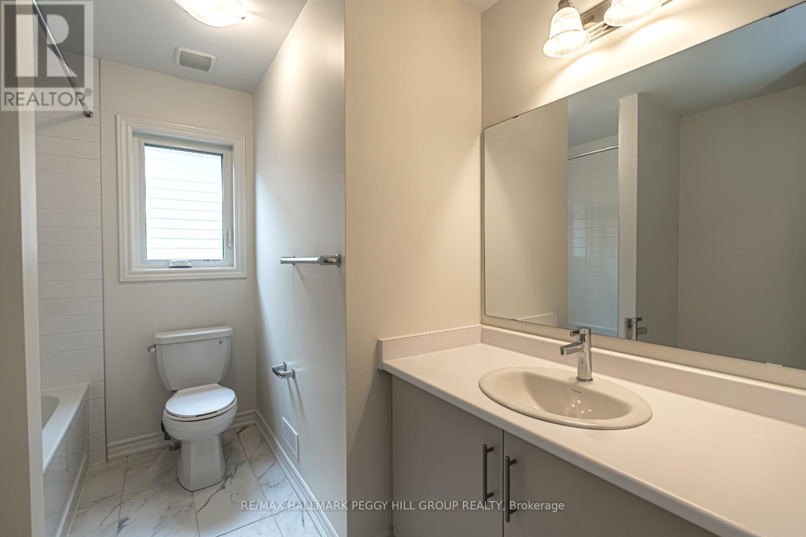 Photo 12 of 11 Gemini Drive, Barrie ON