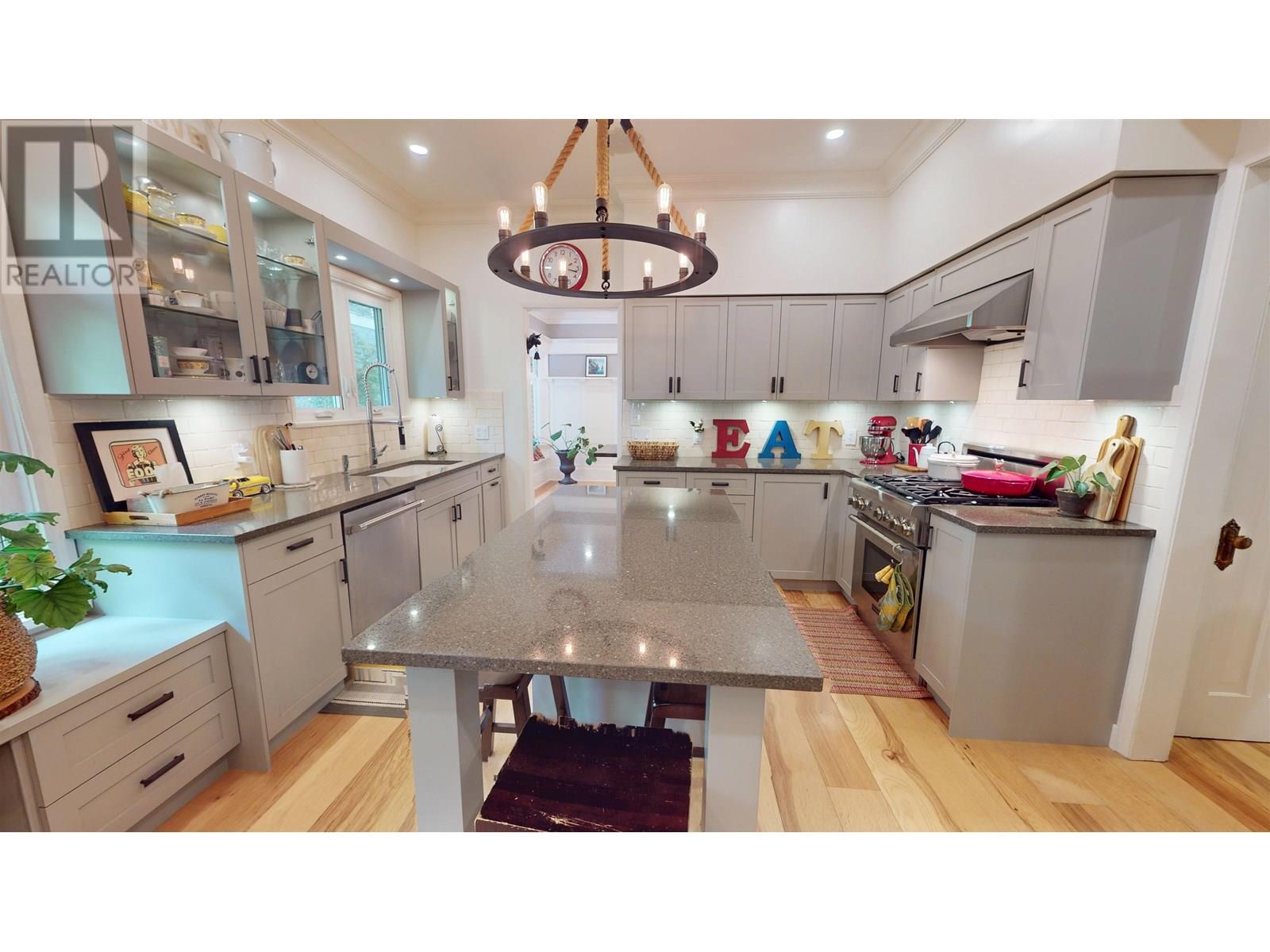 Photo 30 of 1606 E 15th Avenue, Vancouver BC
