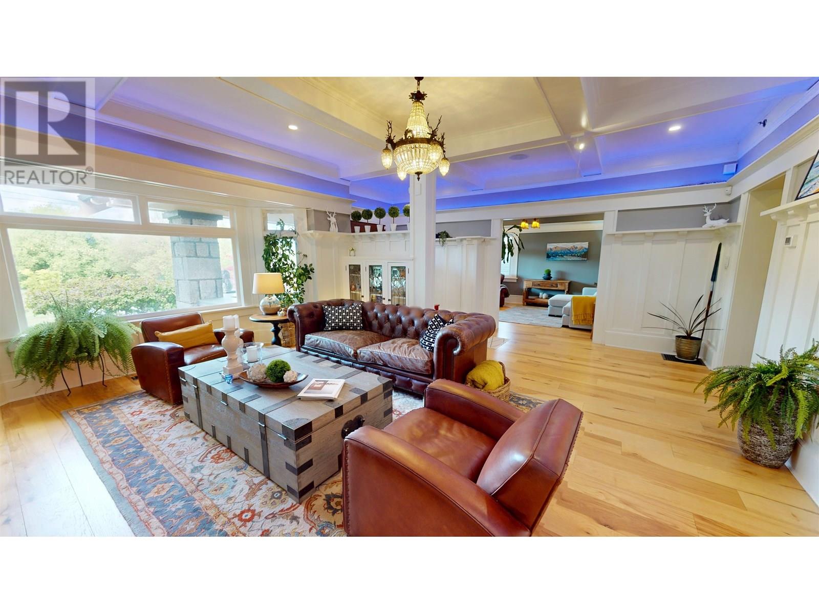 Photo 9 of 1606 E 15th Avenue, Vancouver BC