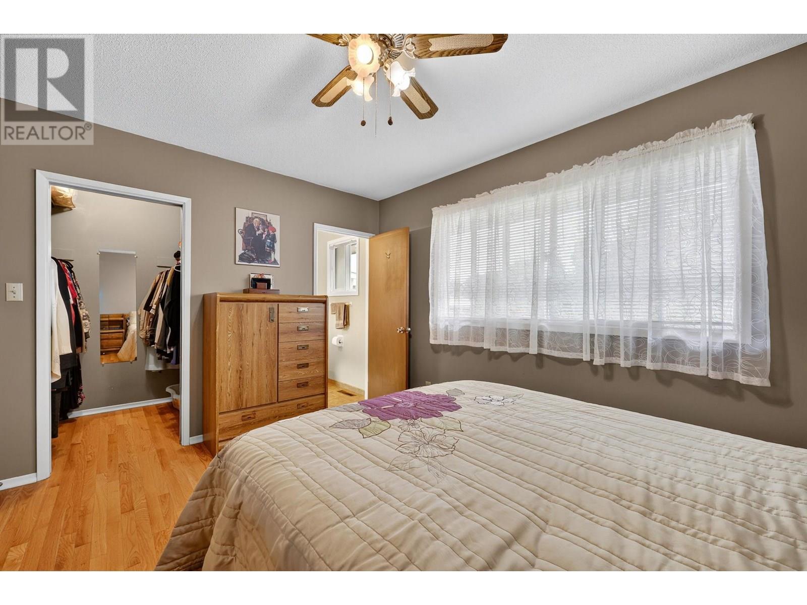 Photo 18 of 1498 Lombardy Square, Kelowna BC