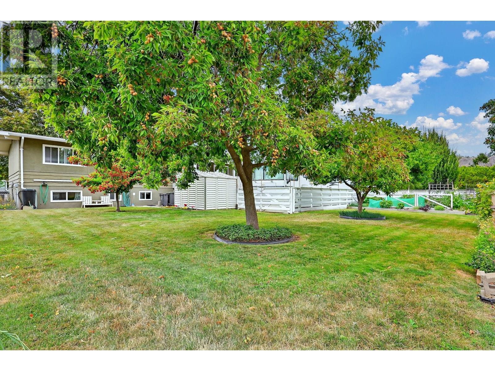 Photo 39 of 1498 Lombardy Square, Kelowna BC