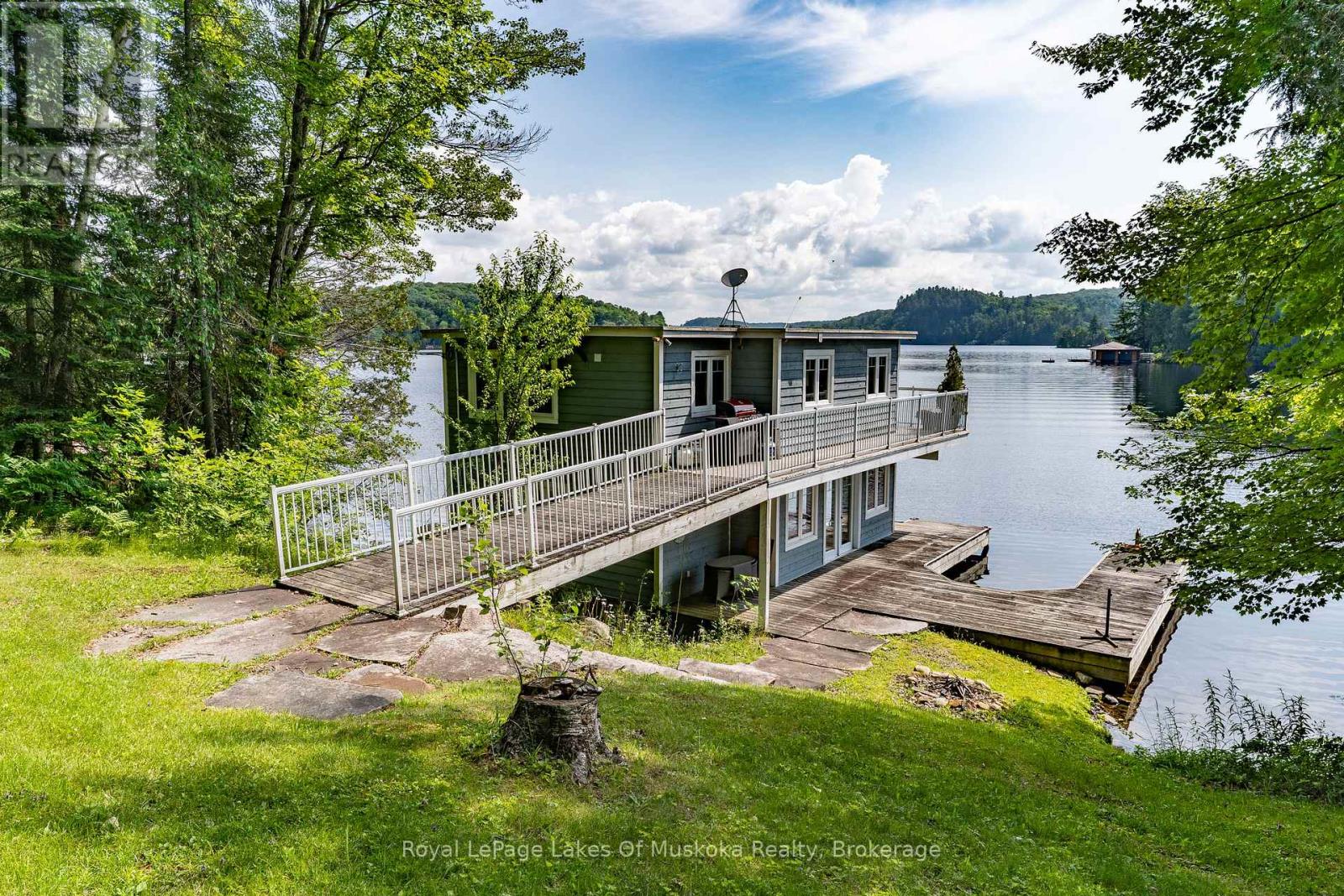 Photo 3 of 1024 1025 White Pines Road, Lake Of Bays ON