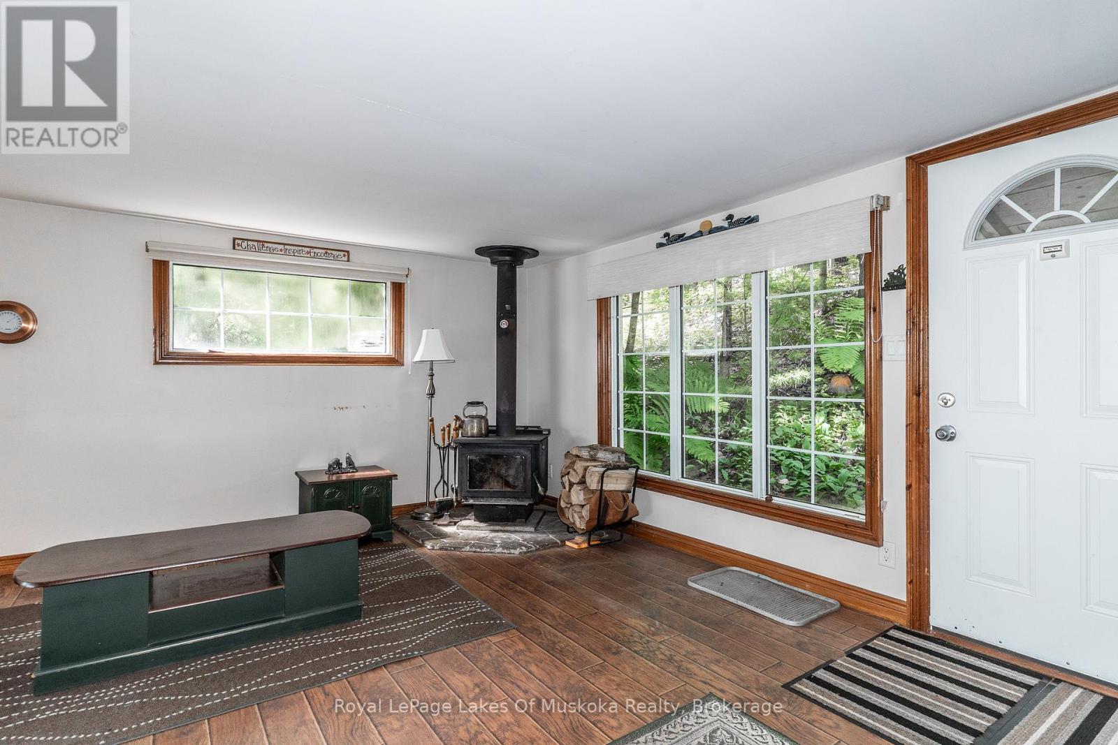 Photo 7 of 1024 1025 White Pines Road, Lake Of Bays ON