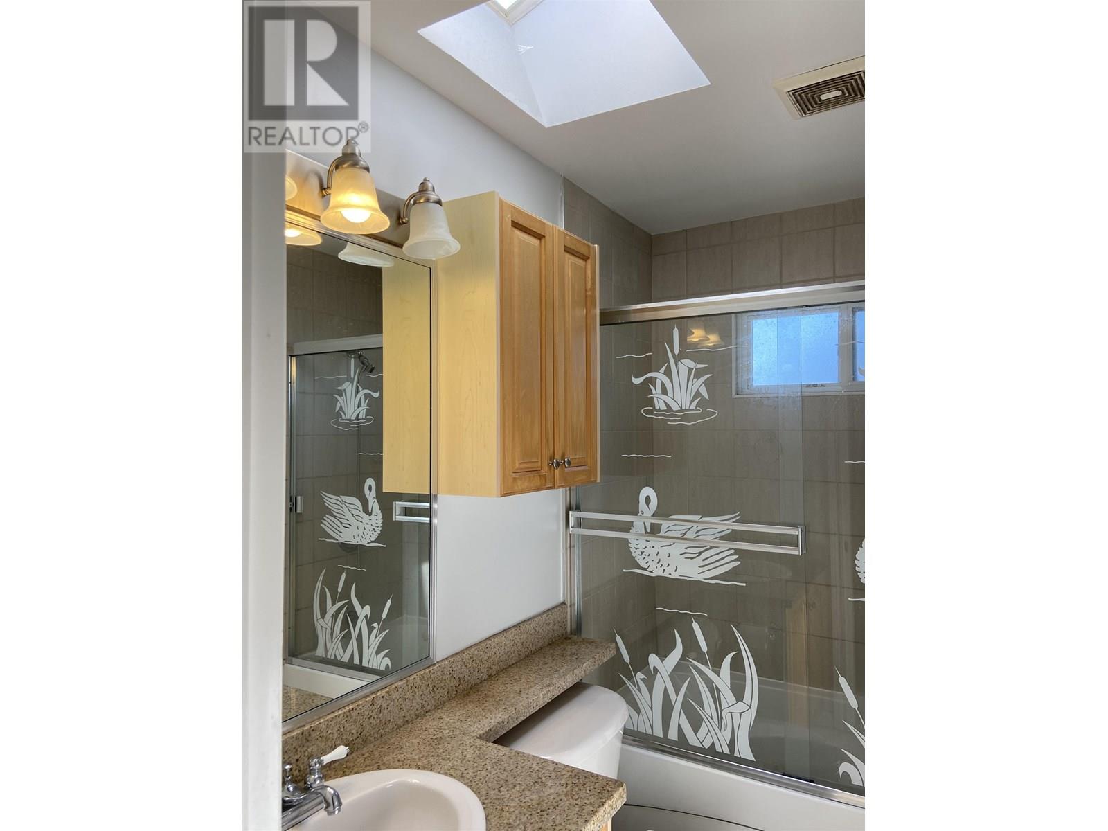 Photo 17 of 5989 Rumble Street, Burnaby BC