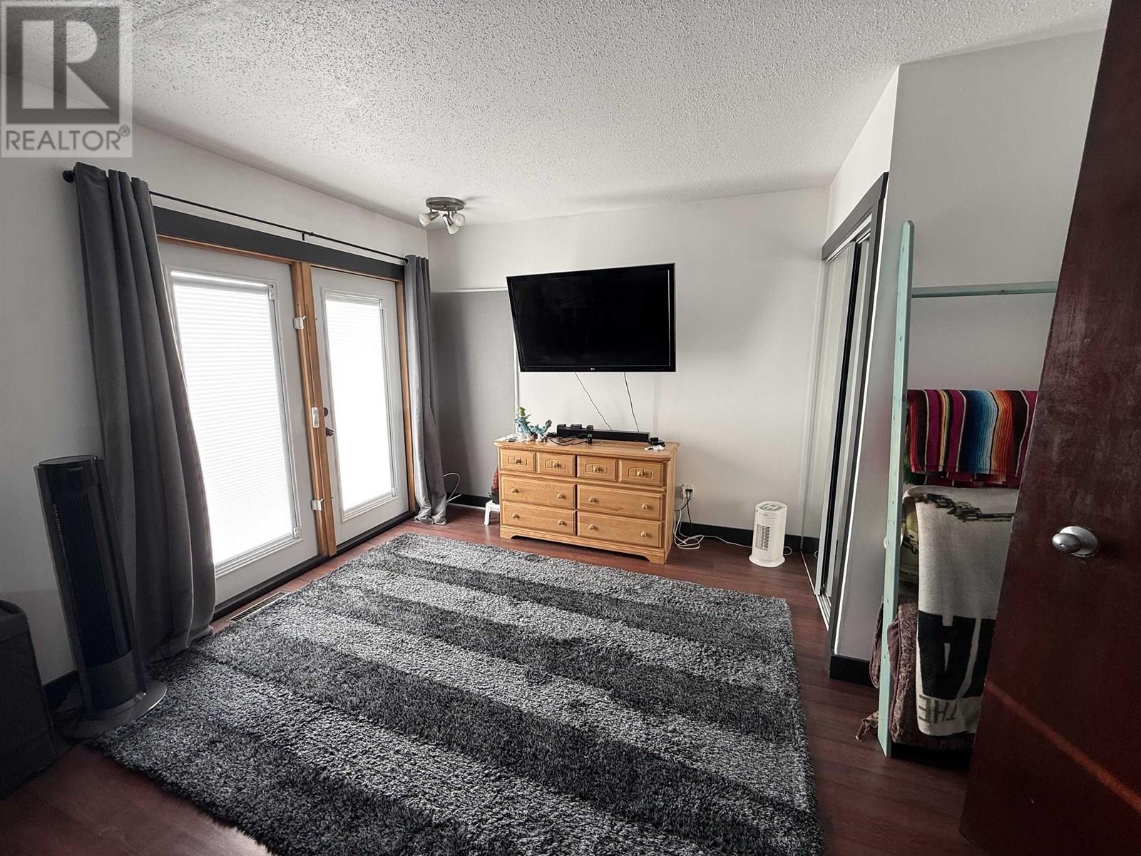 Photo 6 of 9527 112 Avenue, Fort St John BC