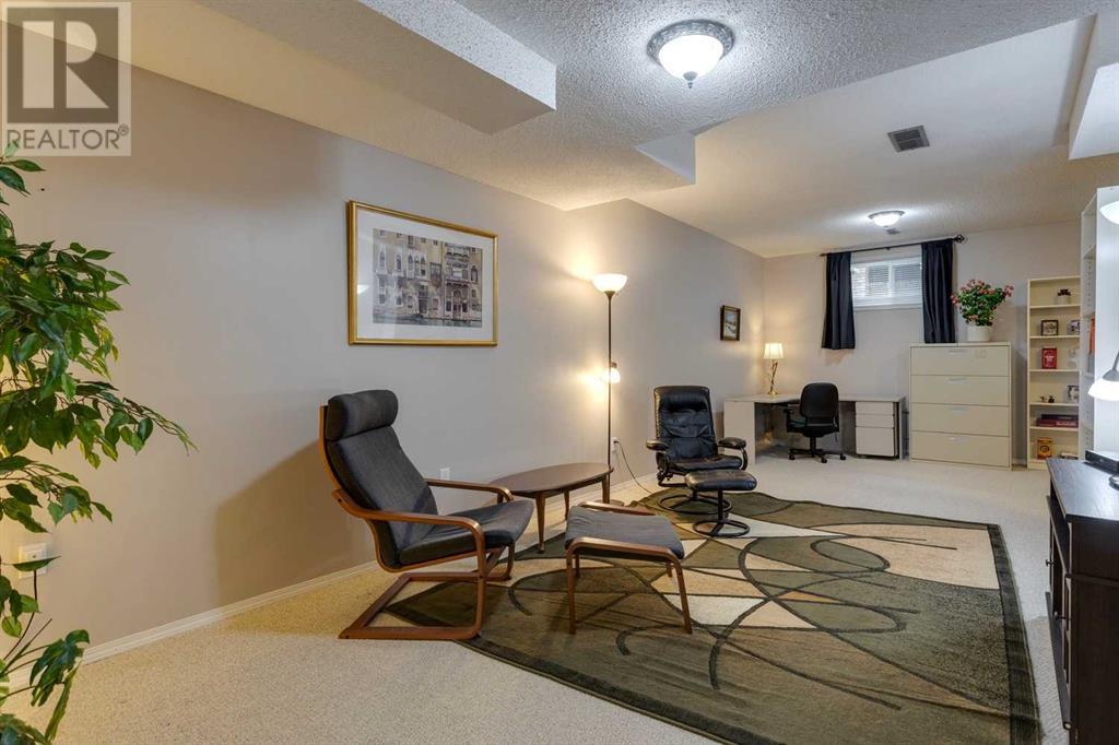 Single Family House 3 Level for Sale in  Silver Springs Road NW Silver Springs Calgary 
