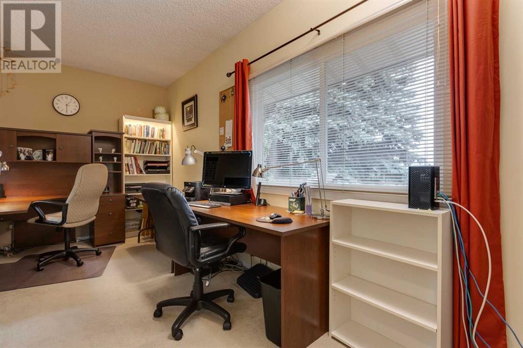 Single Family House 3 Level for Sale in  Silver Springs Road NW Silver Springs Calgary 