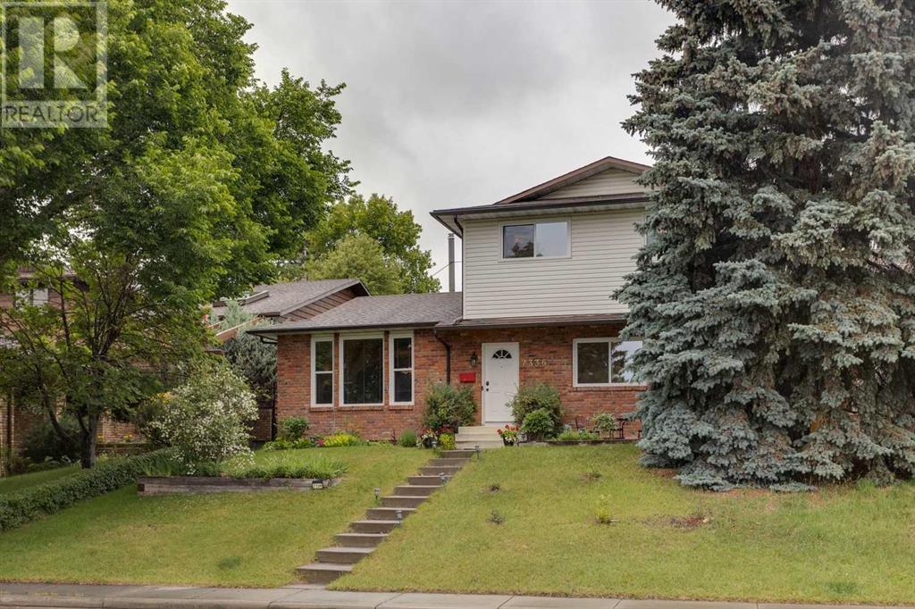Single Family House 3 Level for Sale in  Silver Springs Road NW Silver Springs Calgary 