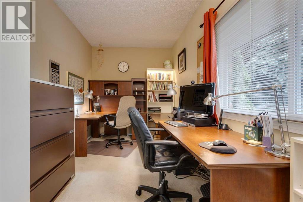 Single Family House 3 Level for Sale in  Silver Springs Road NW Silver Springs Calgary 