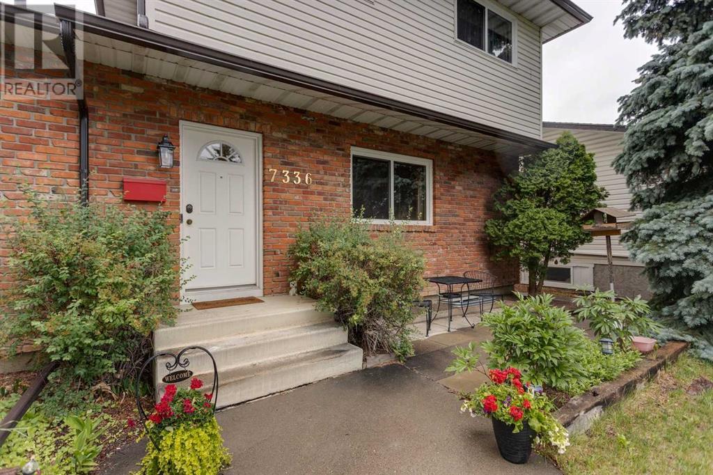 Single Family House 3 Level for Sale in  Silver Springs Road NW Silver Springs Calgary 